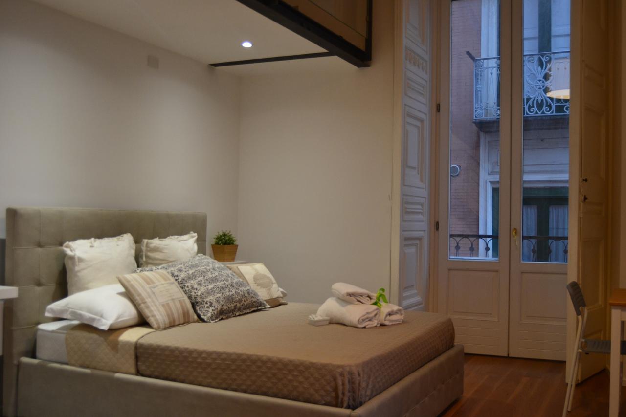 Via Roma Apartment Deluxe ซาแลร์โน ภายนอก รูปภาพ